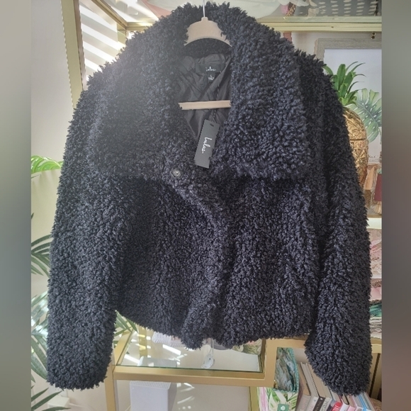BNWT Black Faux Fur Teddy Coat in Women's Size Large - Picture 4 of 10